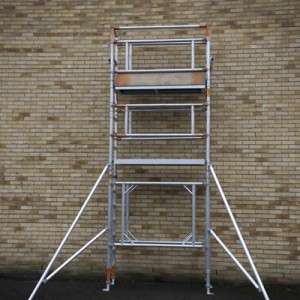 Narrow Tower on Rent in Delhi